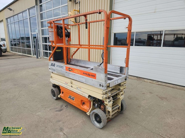 2005-jlg-1930es-image-3