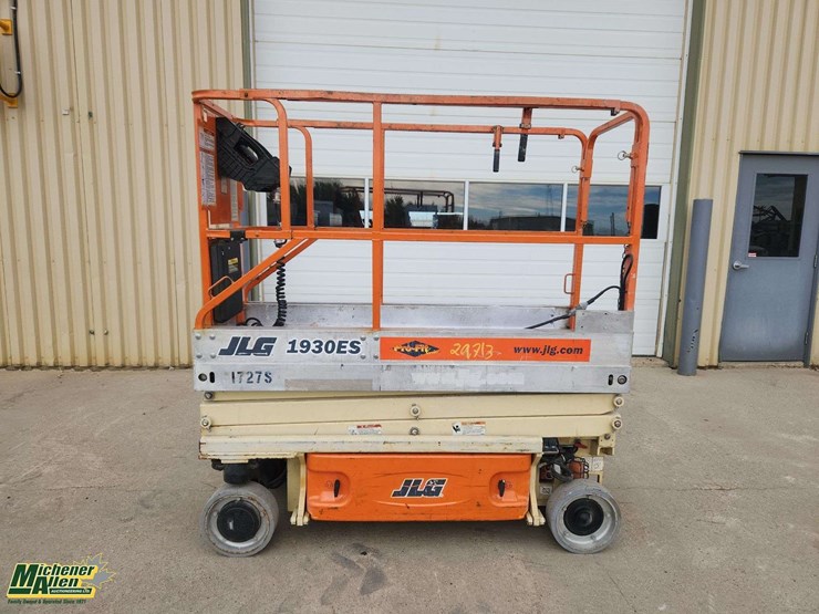 2005-jlg-1930es-image-16