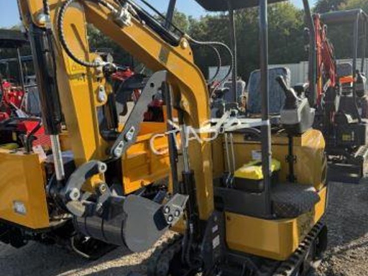 #55-•-mini-excavator---gas---hydraulic-thumb-image-1