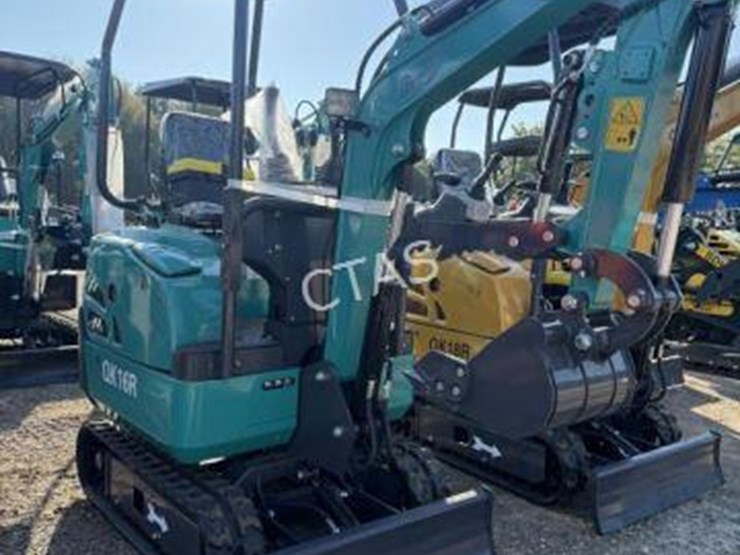 #62-•-mini-excavator---gas---hydraulic-thumb-image-2