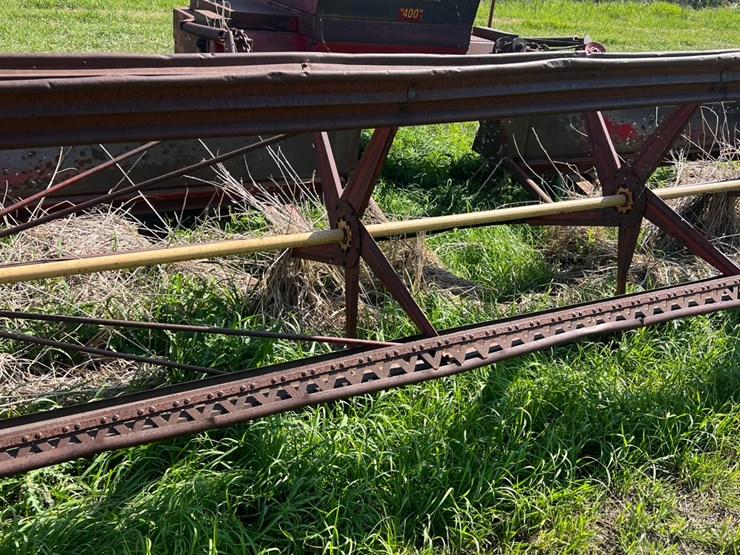 400-versatile-swather,-been-sitting,-not-running-image-7