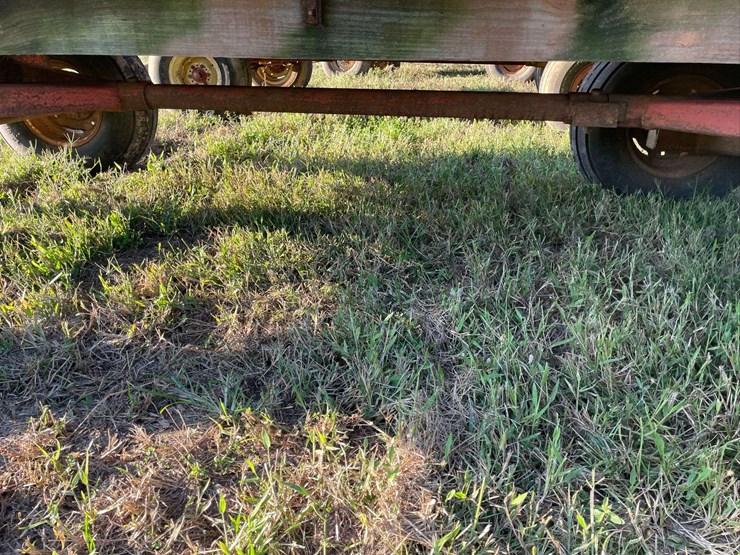 papec-tandem-axle-silage-wagon-image-20