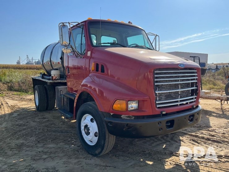 1997-ford-liquid-nurse-truck-(jn3171,-unit-06480)-image-3