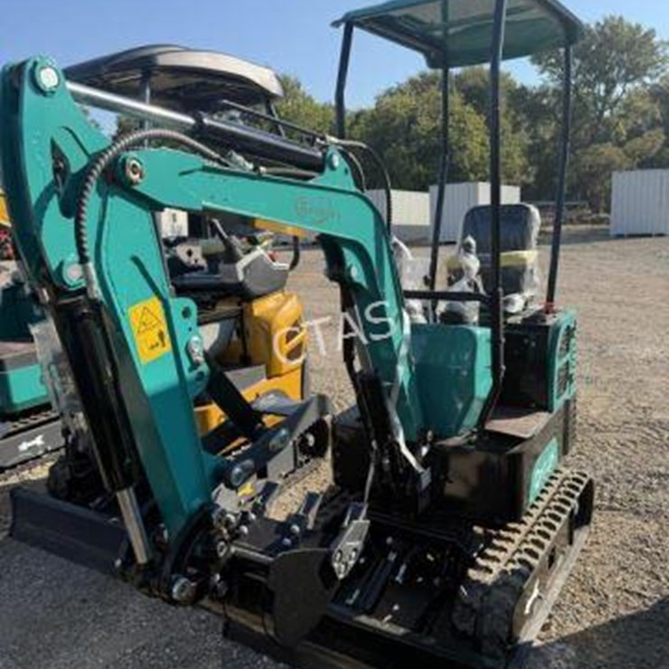 #77 • Mini Excavator - Gas - Model: QH12R