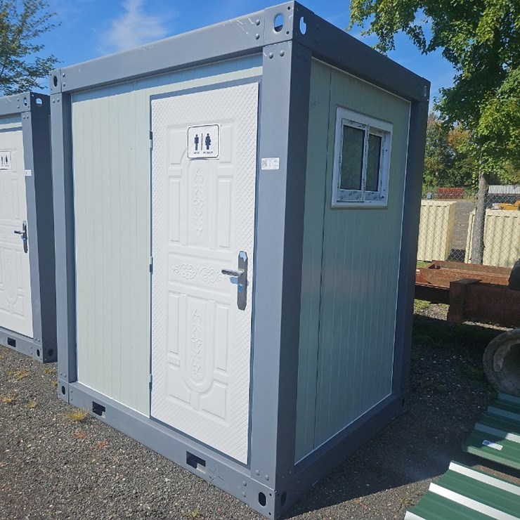 PORTABLE RESTROOM