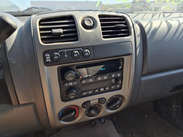 chevy-colorado-(as-is)-image-12