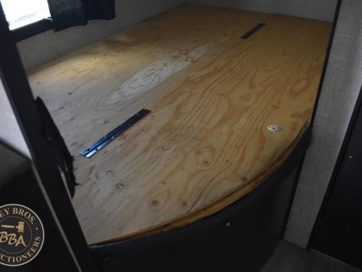 2022-jayco-jay-flight-slx-264bh-38128-image-41