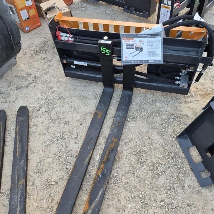 Wolverine PFA-11-3300G Hydraulic Pallet Forks