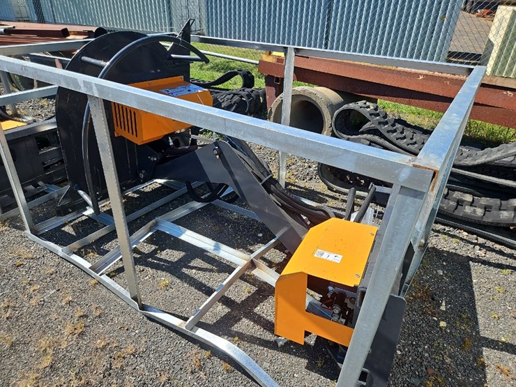 landhonor-articulating-brush-cutter-image-1