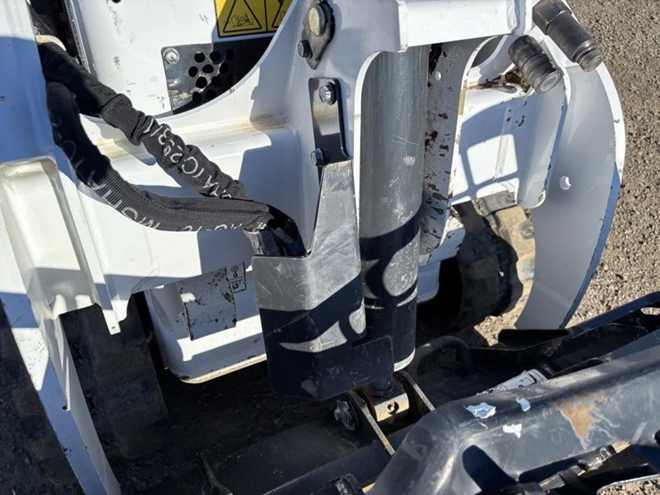 2023-bobcat-mt100-image-14