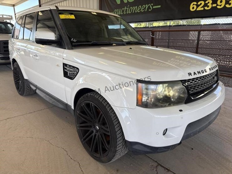 2012-land-rover-range-rover-image-2