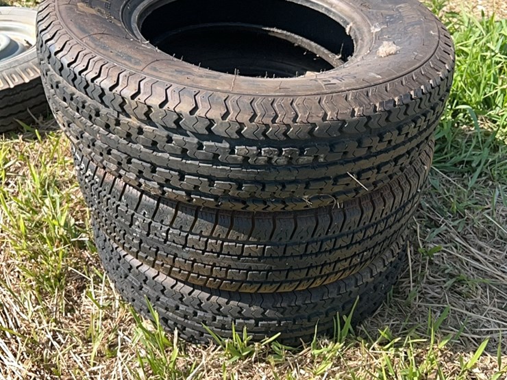 (3)--good-st-205/75/r14-tires-image-10