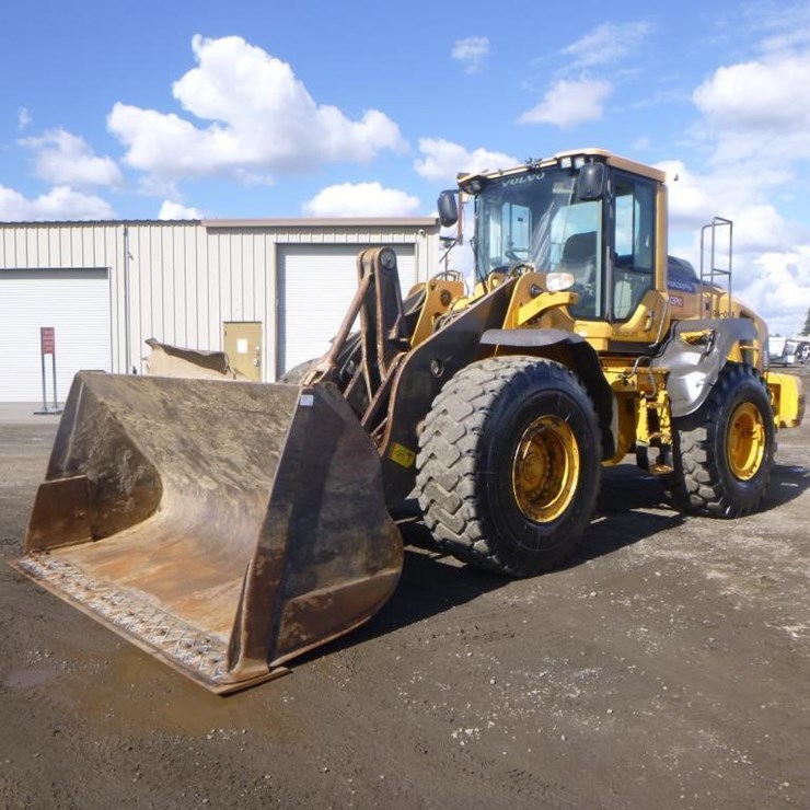 2015 VOLVO L110H