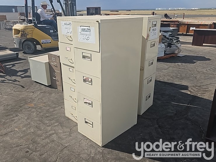5x2-metal-filing-cabinets-(10-of)-image-2