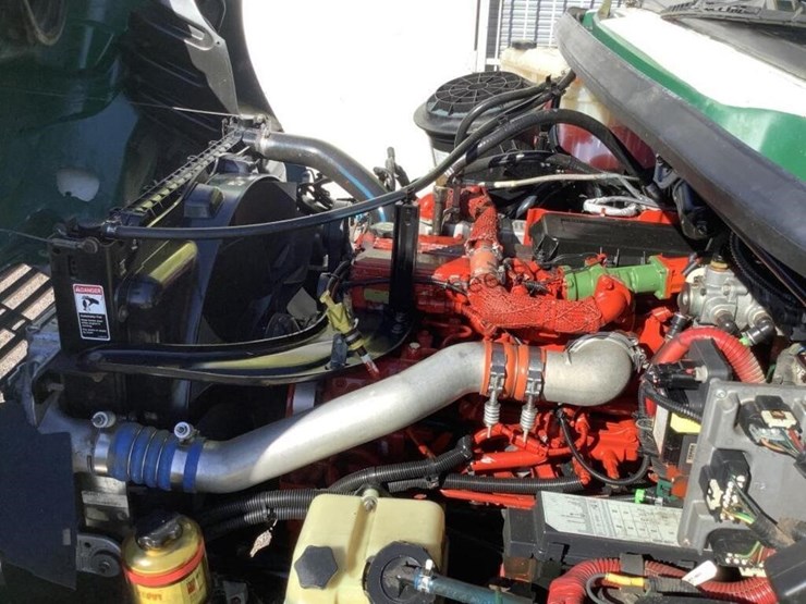 2012-freightliner-m2-f/b-image-16