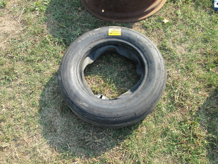 #29218-•-27x7.75-15-tire-image-1