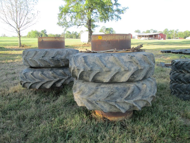 #29206-•-lot-of-(4)-18.4-38-tractor-tires-image-2