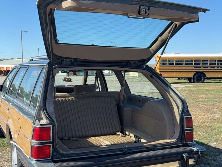 1194-buick-century-woody-station-wagon-image-9