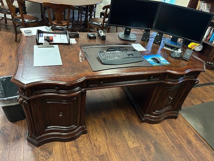 #1003-•-wooden-desk-image-2