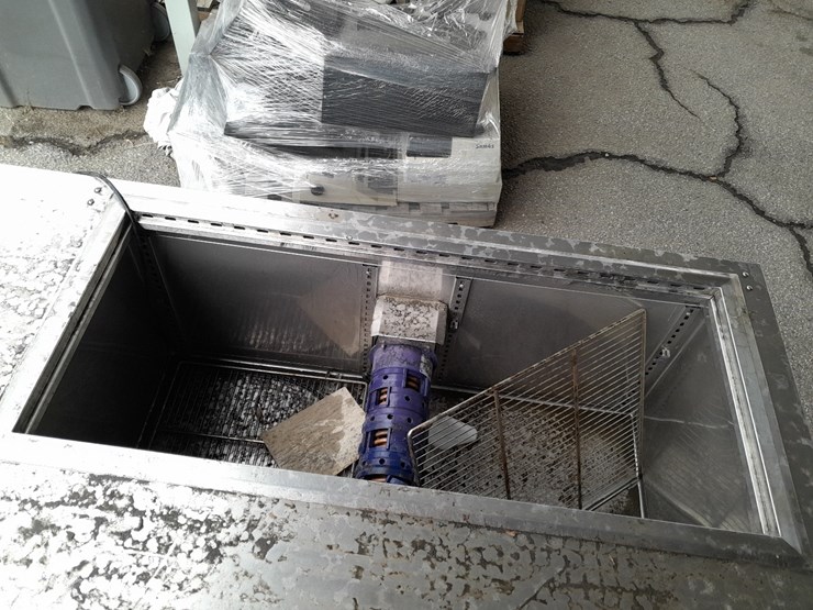 lot#-616-utility-refrigerator-image-4