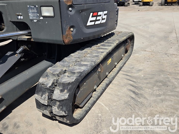 2021-bobcat-e35-image-18