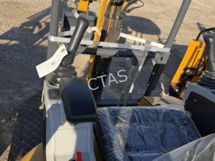 #55-•-mini-excavator---gas---hydraulic-thumb-image-5