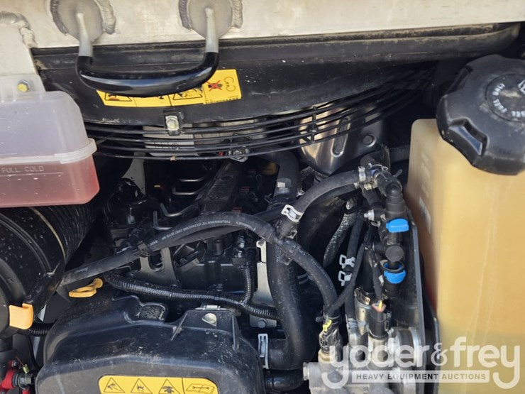 2022-bobcat-t76-image-39
