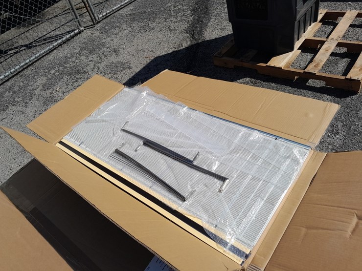 lot#-732-easy-roller-gravity-fed-roller-track-system-image-1