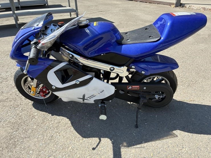 gas-powered-pocket-bike-image-5