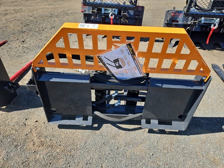 landhonor-42"-hyd-positioning-forks-image-3