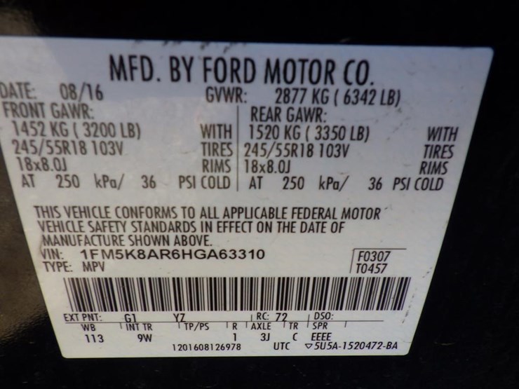 2017-ford-explorer-image-16
