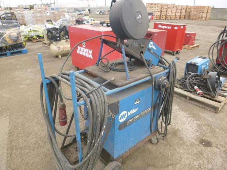 miller-300-welder-power-source-image-3