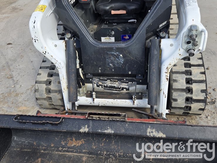 2022-bobcat-t64-image-27