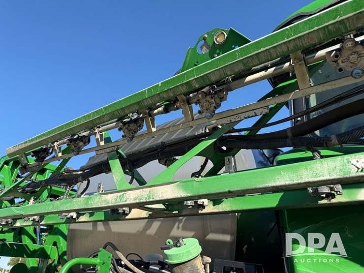 2021-john-deere-r4044-image-85