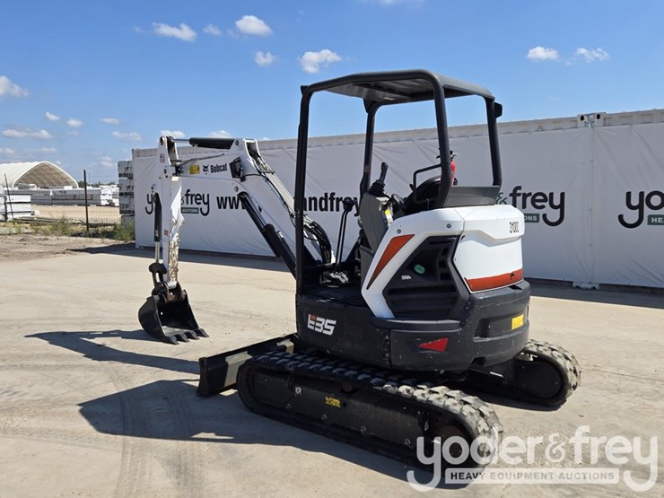 2021-bobcat-e35-image-3
