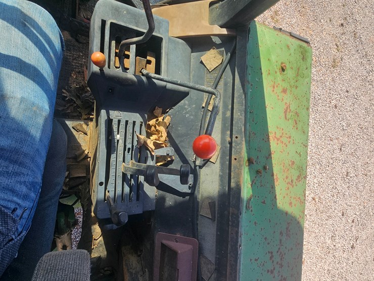 john-deere-3040-image-38