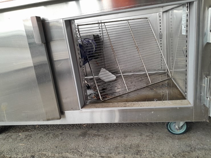 lot#-616-utility-refrigerator-image-3