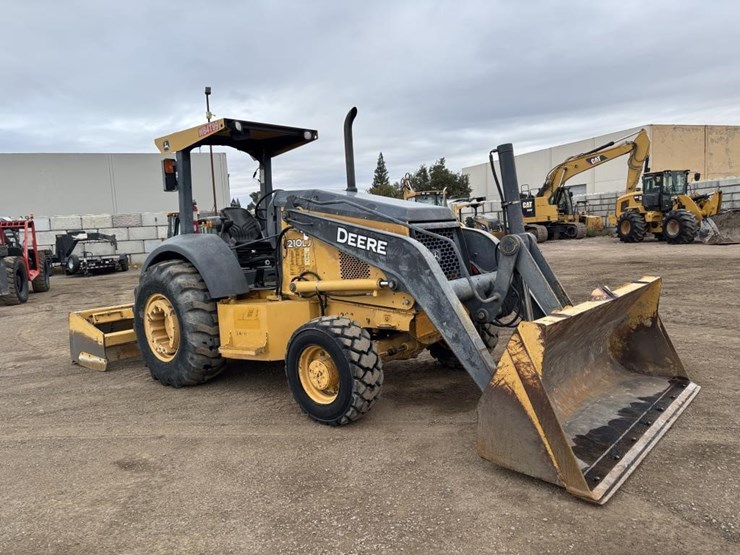 2012-deere-210lj-image-2