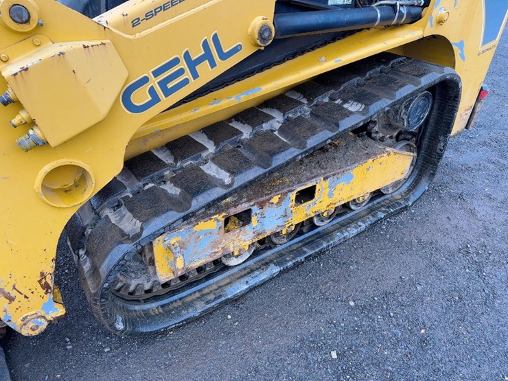 2014-gehl-rt210-image-15