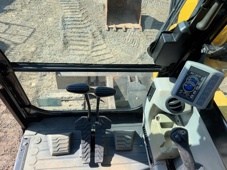 2015-caterpillar-308e2-cr-image-40