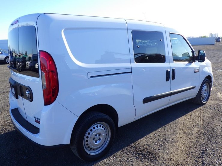 2022-ram-promaster-city-image-7