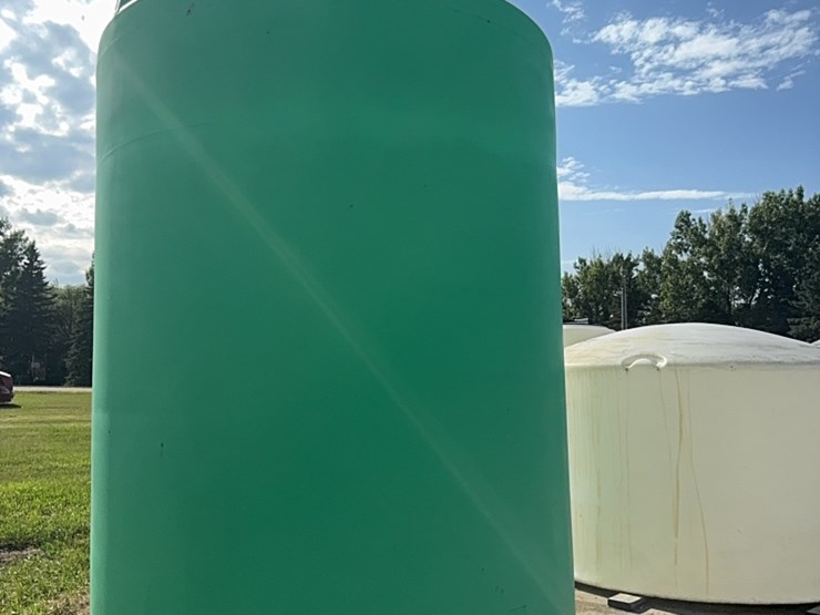 3,000-gallon-water-tank-image-5