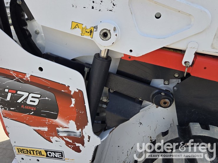 2022-bobcat-t76-image-36