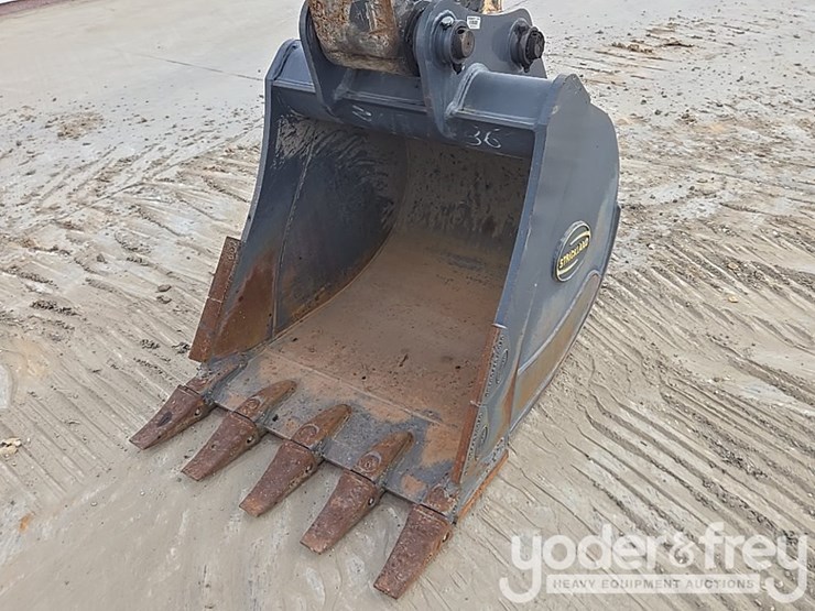 2022-deere-130g-image-10
