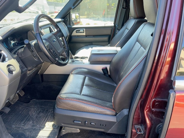 2015-ford-expedition-image-17