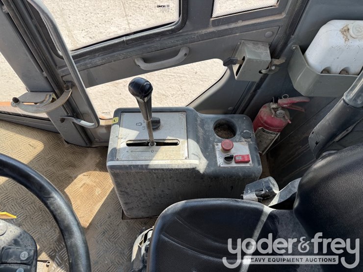 2018-xcmg-cv122pd-image-23