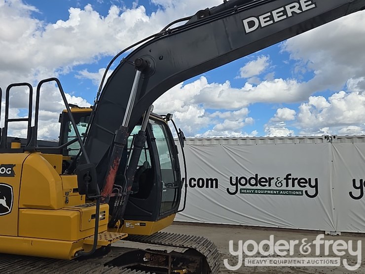 2022-deere-130g-image-29
