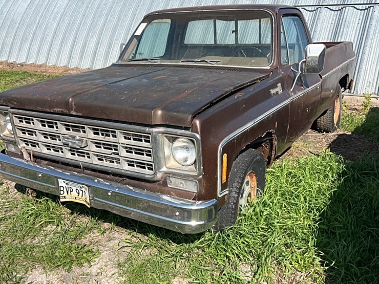 1978-chevy-cheyenne-20-3/4-ton-2-wheel-drive-pick-up,-been-sitting,-sell-as-is-image-1