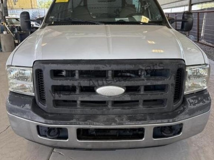2005-ford-f350-image-3