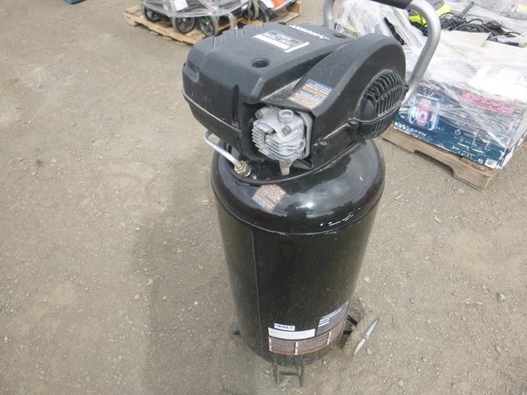 husky-200psi-electric-air-compressor-image-2